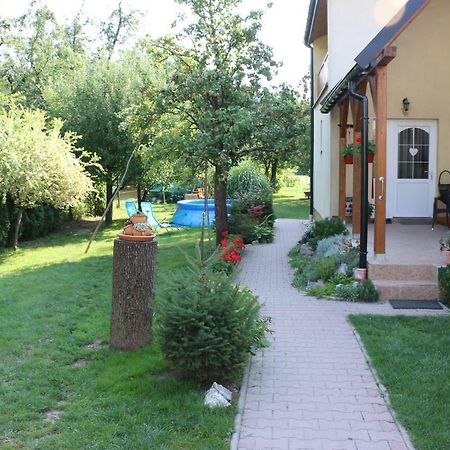 Privat Cerenica Apartment Belusa Exterior foto